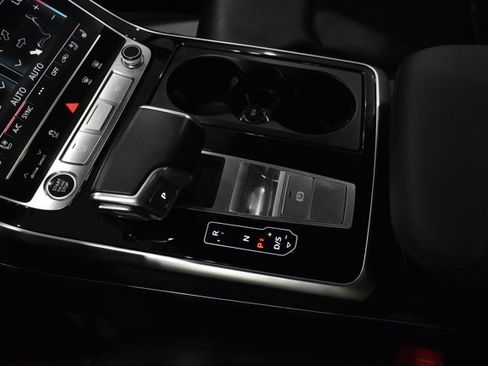 Used 2023 Audi Q7 3.0T Prestige image 23