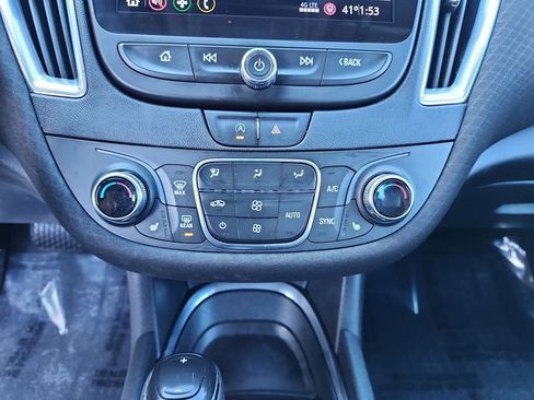 Used 2020 Chevrolet Malibu LT image 15