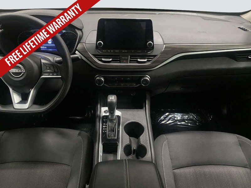 Used 2025 Nissan Altima 2.5 SV FWD image 22