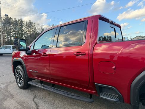Used 2022 GMC Sierra 2500 AT4 w/ AT4 Premium Plus Package image 10
