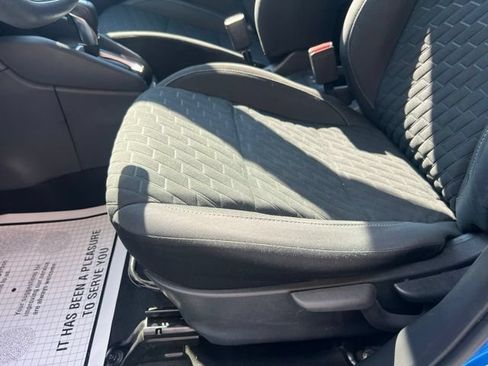 Used 2021 Nissan Kicks S FWD image 11