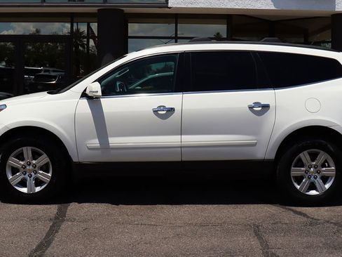 Used 2012 Chevrolet Traverse LT FWD image 8
