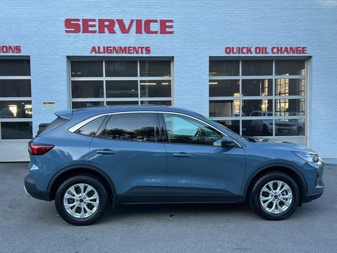 Used 2023 Ford Escape Active image 9