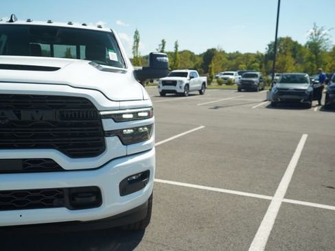 New 2026 RAM 2500 Laramie AWD/4WD image 41