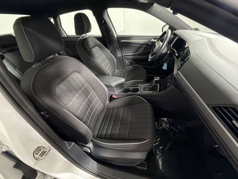 Used 2023 Volkswagen Jetta Sport image 25