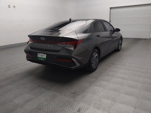 Used 2024 Hyundai Elantra SEL image 9