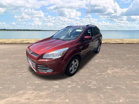 Used 2014 Ford Escape SE w/ Equipment Group 201A FWD image 2