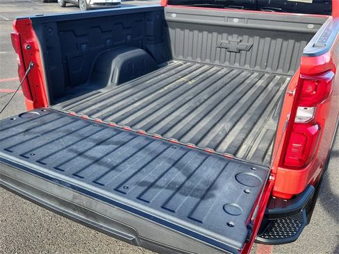 Used 2021 Chevrolet Silverado 1500 LT Trail Boss w/ Bed Protection Package image 14