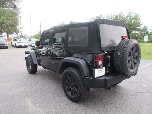 Used 2017 Jeep Wrangler Unlimited Sport w/ Quick Order Package 24S AWD/4WD image 7