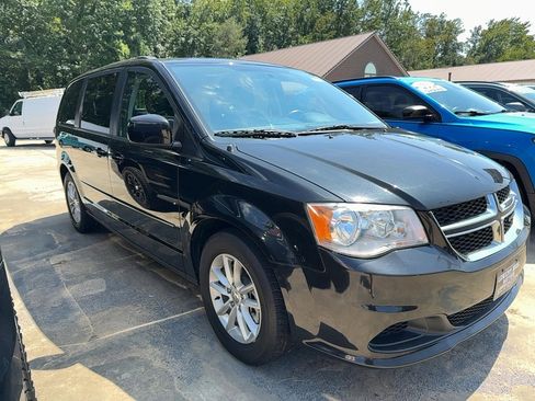 Used 2015 Dodge Grand Caravan SXT image 5