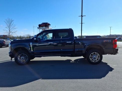 Used 2025 Ford F350 Platinum w/ Platinum Plus Package image 6