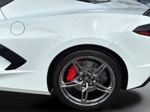 Used 2024 Chevrolet Corvette Stingray Preferred Cpe w/ Z51 Performance Package RWD image 10