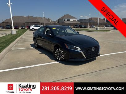 Used 2025 Nissan Altima 2.5 SV