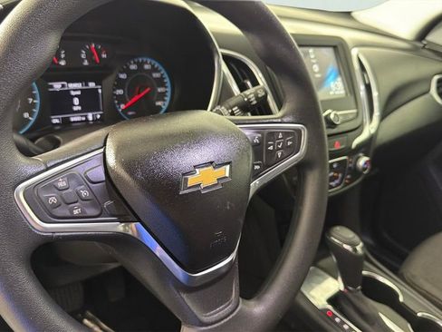 Certified 2018 Chevrolet Equinox LT FWD image 21