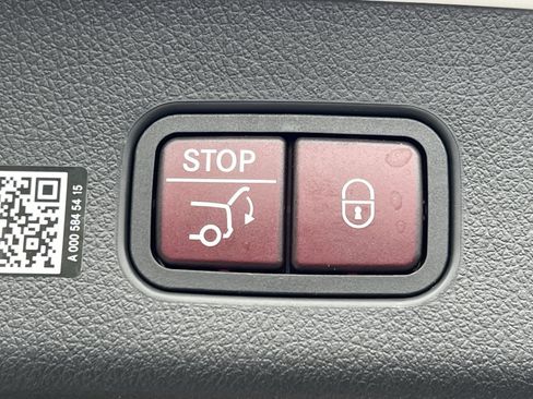 New 2026 Mercedes-Benz GLC 300 4MATIC image 32