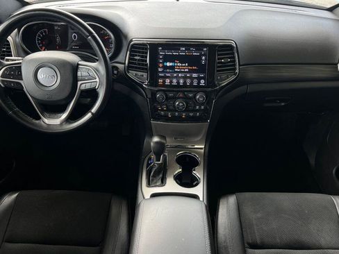 Used 2022 Jeep Grand Cherokee Laredo X RWD image 13