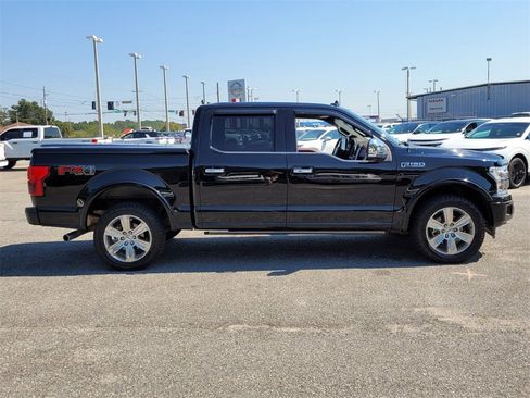Used 2018 Ford F150 Platinum w/ Equipment Group 701A Luxury image 9
