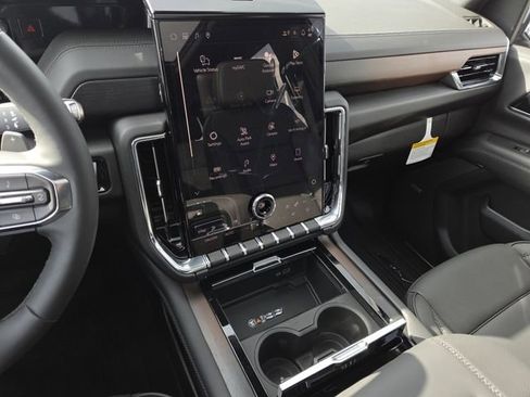 New 2026 GMC Yukon XL Denali w/ Denali Reserve Package image 41