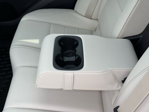 Used 2025 Mercedes-Benz GLE 450 4MATIC image 34