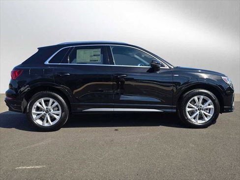 New 2025 Audi Q3 2.0T Premium image 2