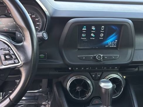 Used 2018 Chevrolet Camaro LT w/ RS Package image 10