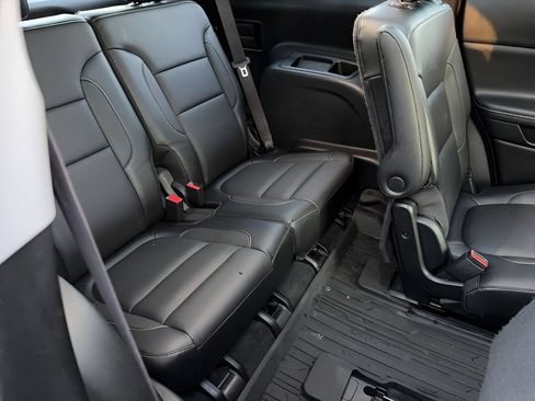 Used 2018 GMC Acadia SLT AWD/4WD image 11