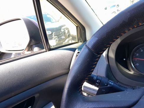 Used 2017 Subaru Crosstrek 2.0i Premium image 19