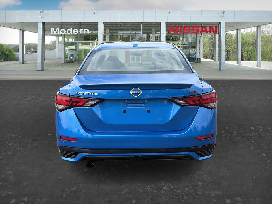 Certified 2025 Nissan Sentra SR FWD image 4