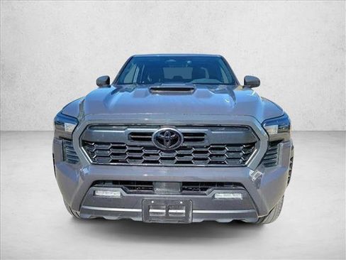 Used 2024 Toyota Tacoma TRD Sport image 2