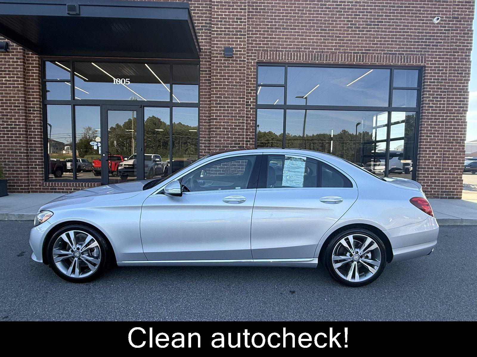 Used 2015 Mercedes-Benz C 300 Sedan image 3