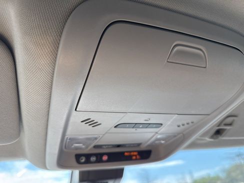 Used 2020 Chevrolet Equinox LT w/ Sport Edition image 28