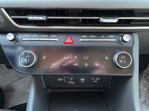 Used 2025 Hyundai Sonata SEL FWD image 22