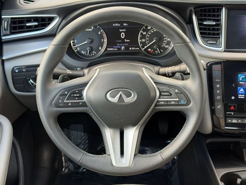 Used 2023 INFINITI QX50 Luxe FWD image 11