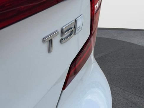 Used 2021 Volvo S60 T5 R-Design w/ Climate Package FWD image 29