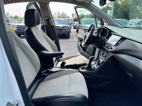 Used 2019 Buick Encore Preferred AWD/4WD image 21