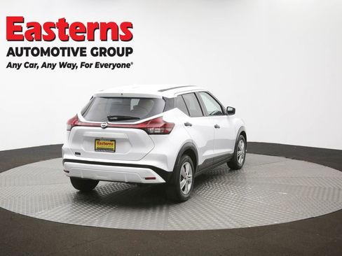 Used 2021 Nissan Kicks S image 36