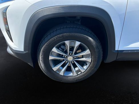 Used 2026 Chevrolet Equinox LT w/ Convenience Package II AWD/4WD image 9