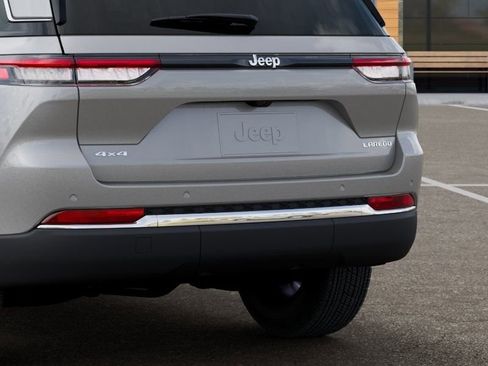 New 2026 Jeep Grand Cherokee Laredo X AWD/4WD image 14