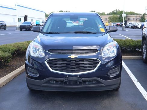 Used 2017 Chevrolet Equinox LS FWD image 2