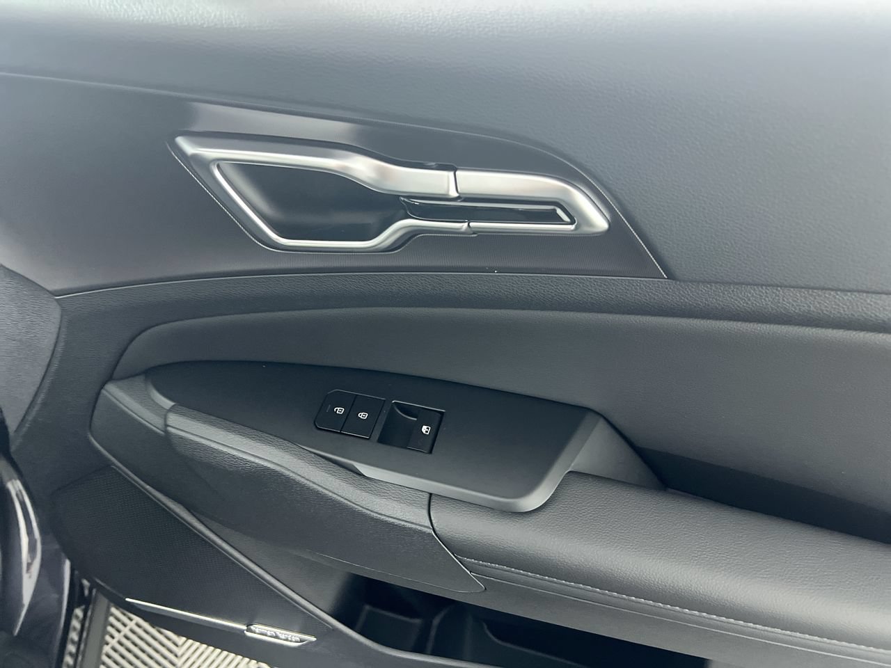 New 2026 Kia Sportage SX FWD image 30