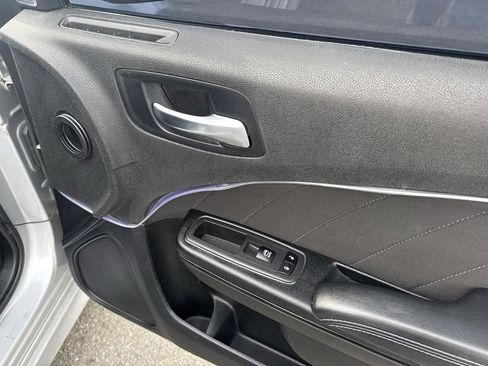 Used 2022 Dodge Charger R/T w/ Blacktop Package image 28