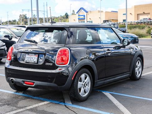 Used 2017 MINI Cooper 2-Door Hardtop image 18