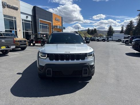 New 2026 Jeep Cherokee Overland w/ Trailer Tow Group AWD/4WD image 2