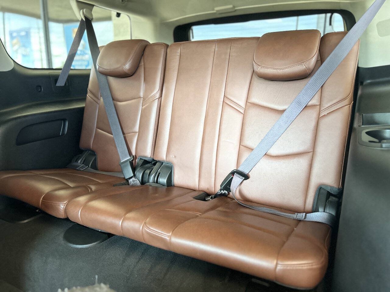Used 2017 Cadillac Escalade ESV Luxury AWD/4WD image 48