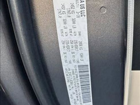 Used 2018 Chrysler Pacifica Touring-L image 22