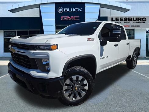 Used 2024 Chevrolet Silverado 2500 Custom w/ Custom Value Package AWD/4WD image 3