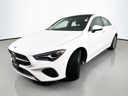 Used 2025 Mercedes-Benz CLA 250 4MATIC image 3