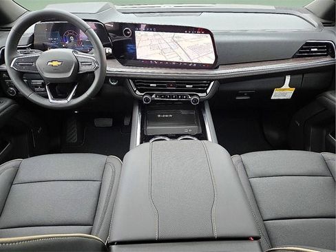 New 2026 Chevrolet Suburban Premier image 15