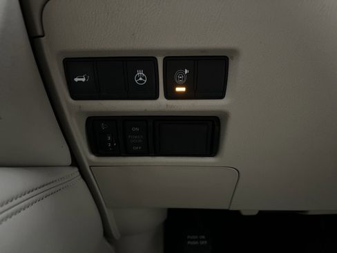 Used 2018 INFINITI QX80 4WD w/ Driver Assistance Package image 36