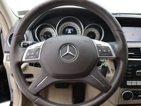 Used 2013 Mercedes-Benz C 300 4MATIC Sedan image 17